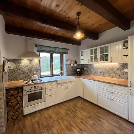 U Dvoraku Lomnice nad Luznici